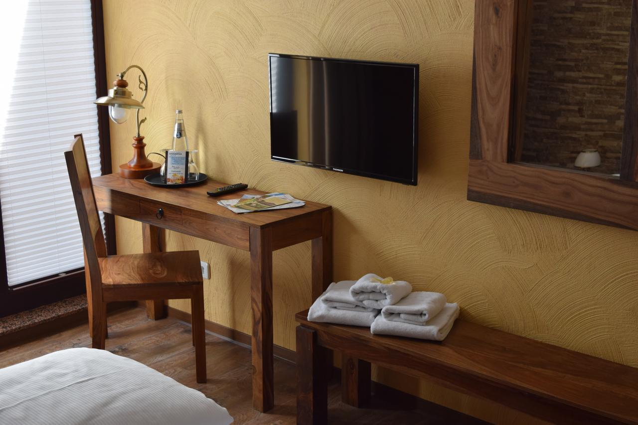 Hotel Arte Vida Ohg ชเปรมแบร์ก ภายนอก รูปภาพ